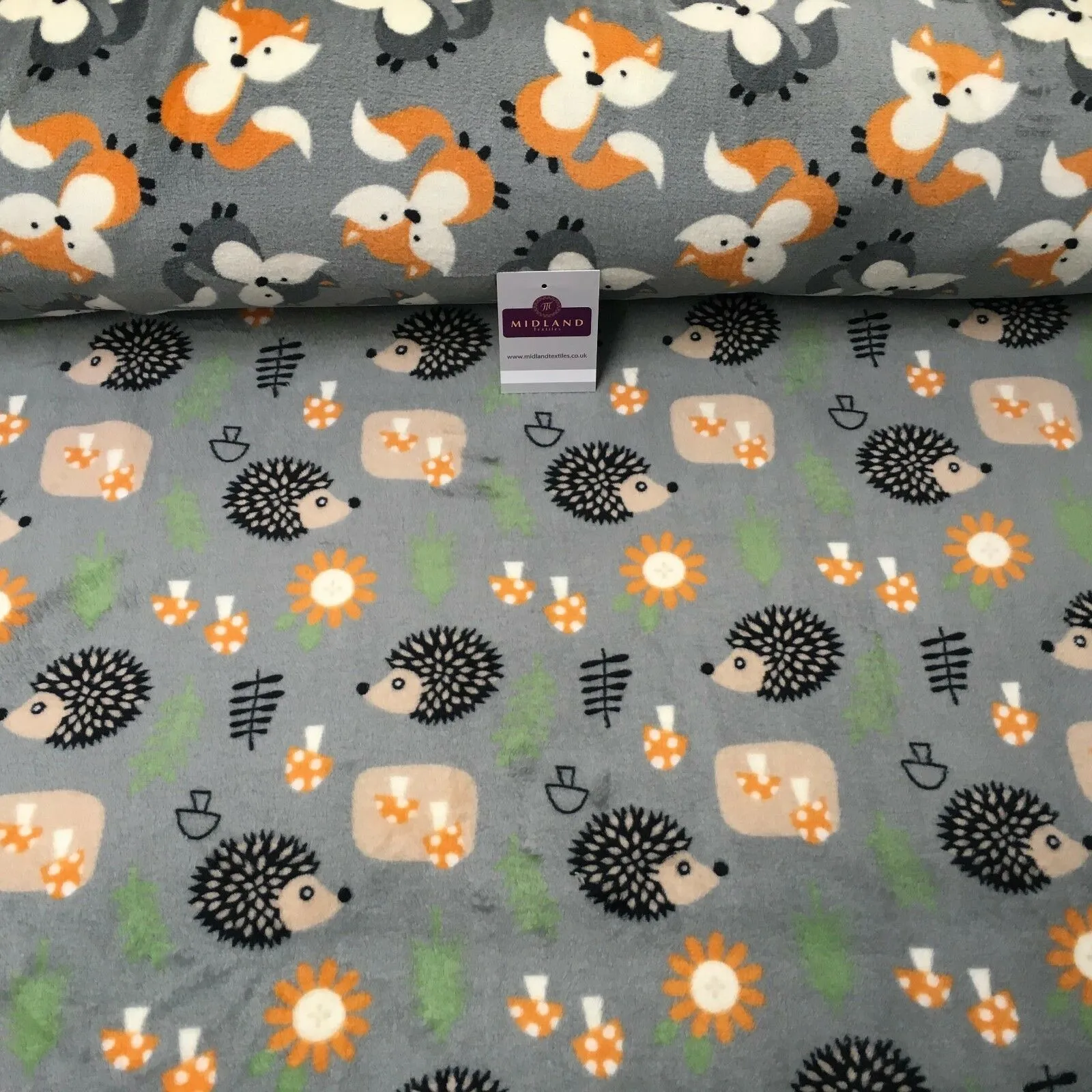 Foxes & hedgehog reversible medium weight Cuddle Fleece 100% Polyester 58" M701