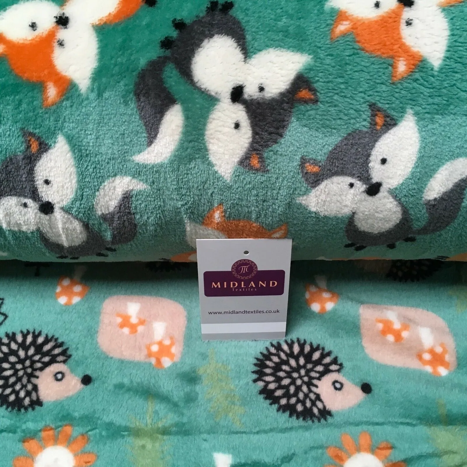 Foxes & hedgehog reversible medium weight Cuddle Fleece 100% Polyester 58" M701